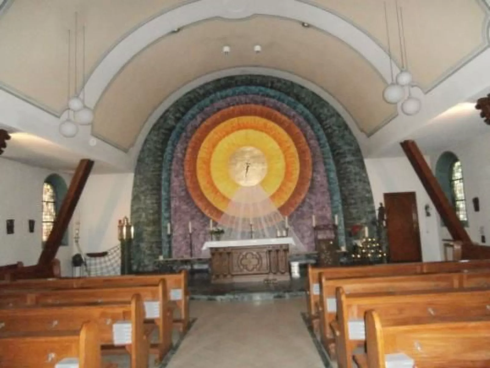 Uriges Ferienhaus mit Garten und Grill-Binnen