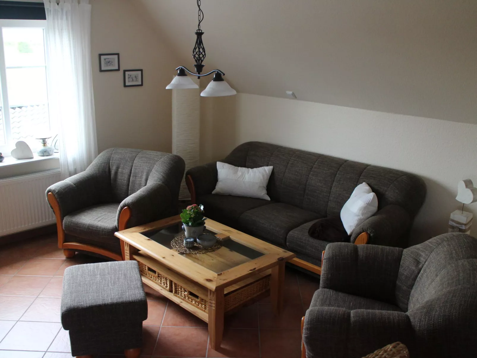 Appartement mit eigenem Garten und Terrasse-Binnen