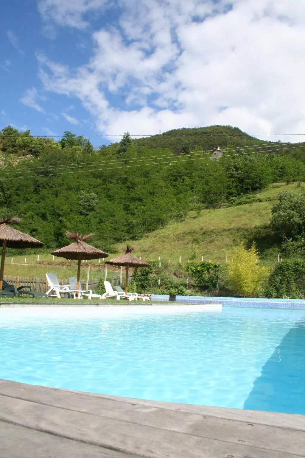 "Le Grenier" mit Pool-Buiten