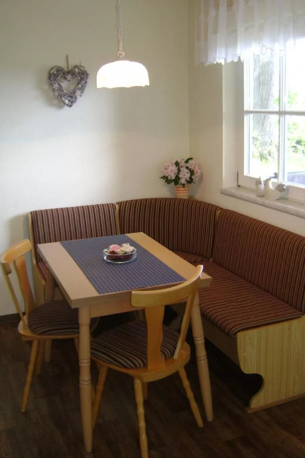 Mit Blick auf die Berge-Image-tags.info