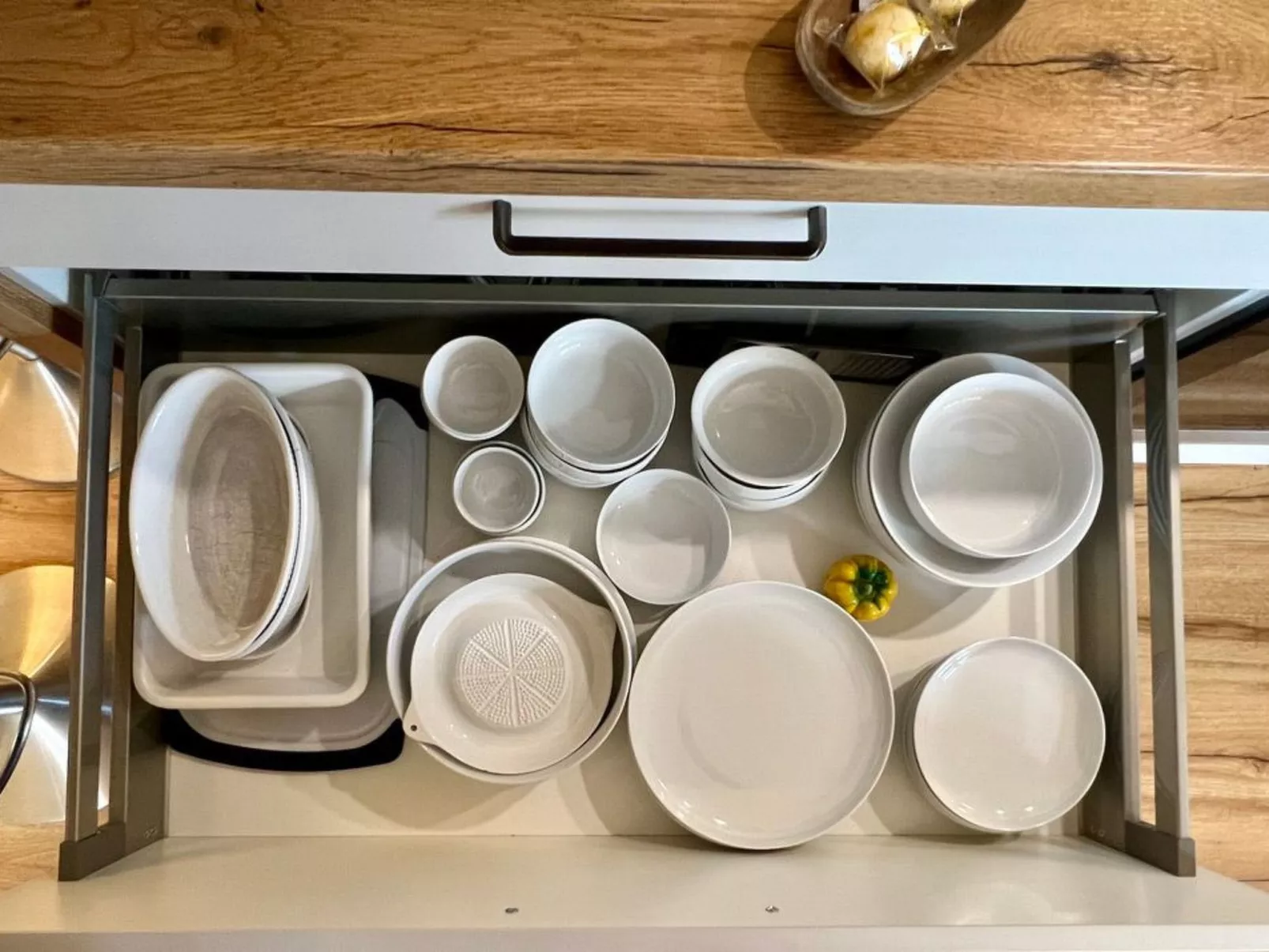 Moderne Wohnung mit Parkplatz und Rheinblick-Binnen