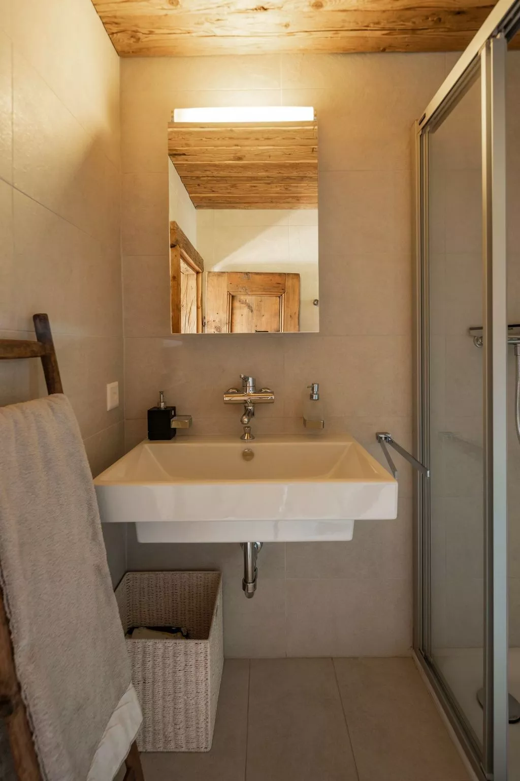 Chalet "Paradiesli"-Binnen