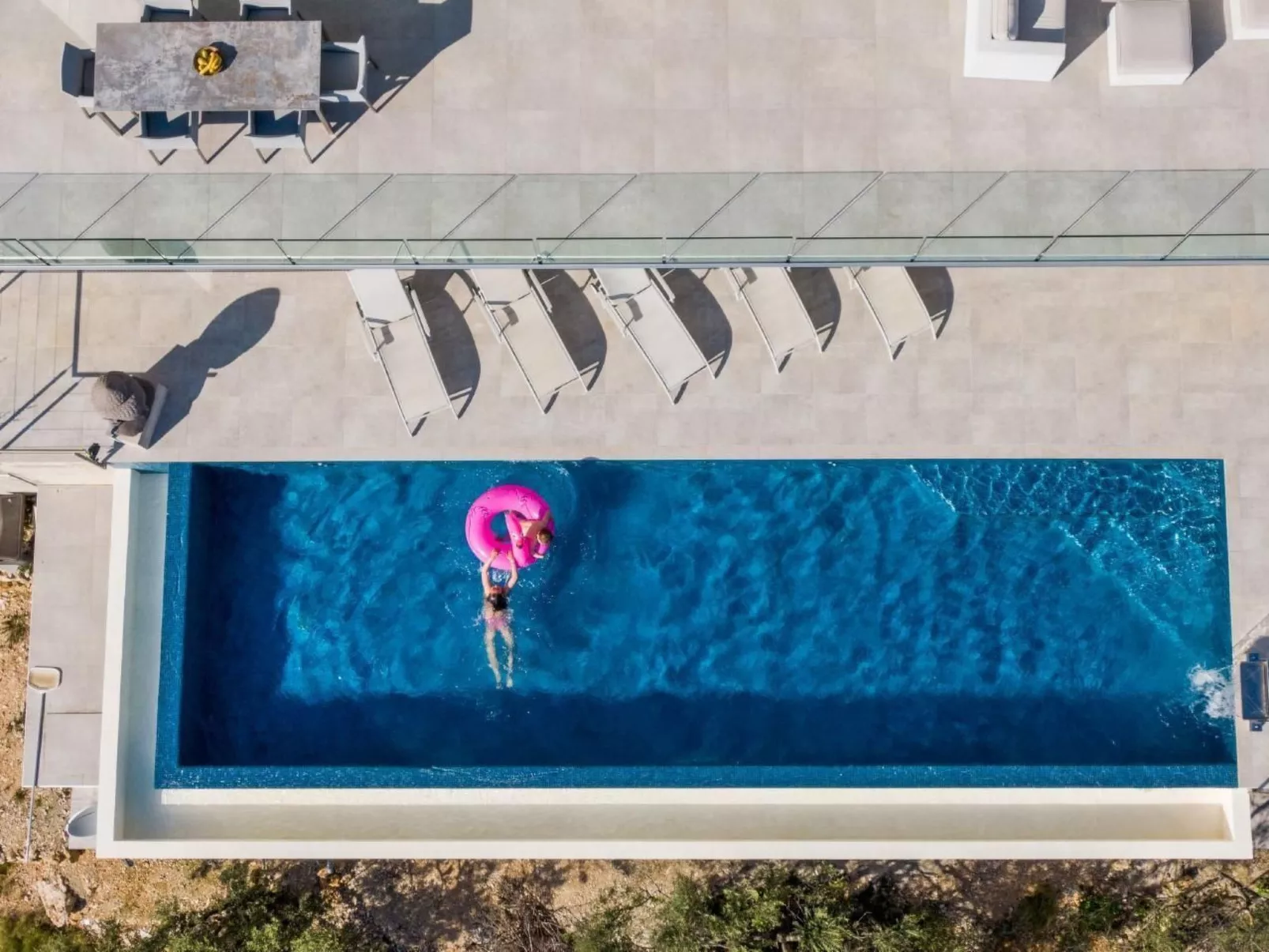 Villa Style and Sea-Buiten