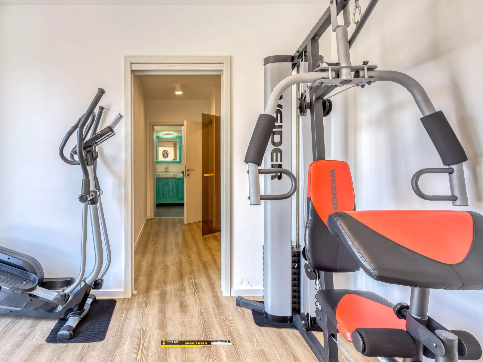 Villa LETICIJA - Luxusvilla mit beheiztem Pool, Sauna, Fitness & Grillplatz in-Binnen