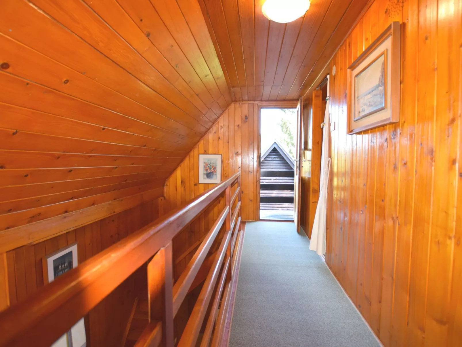 Mit Terrasse, Grill und Garten-Buiten