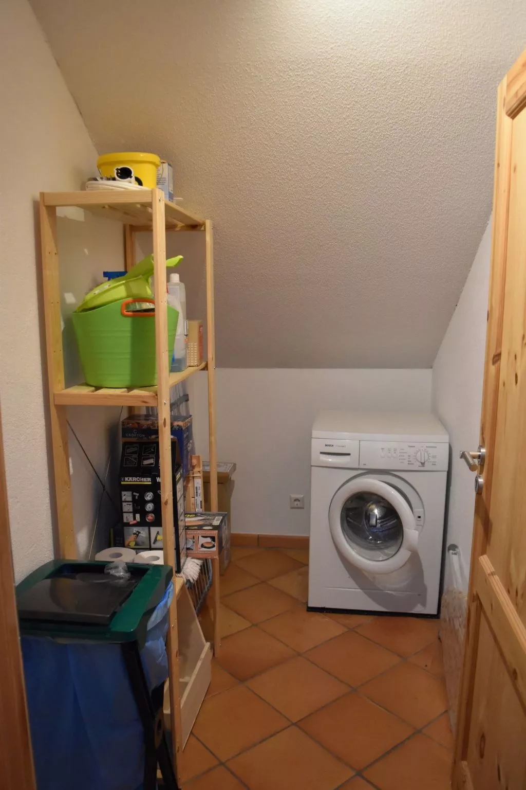 "Haus in der Einöde"-Binnen