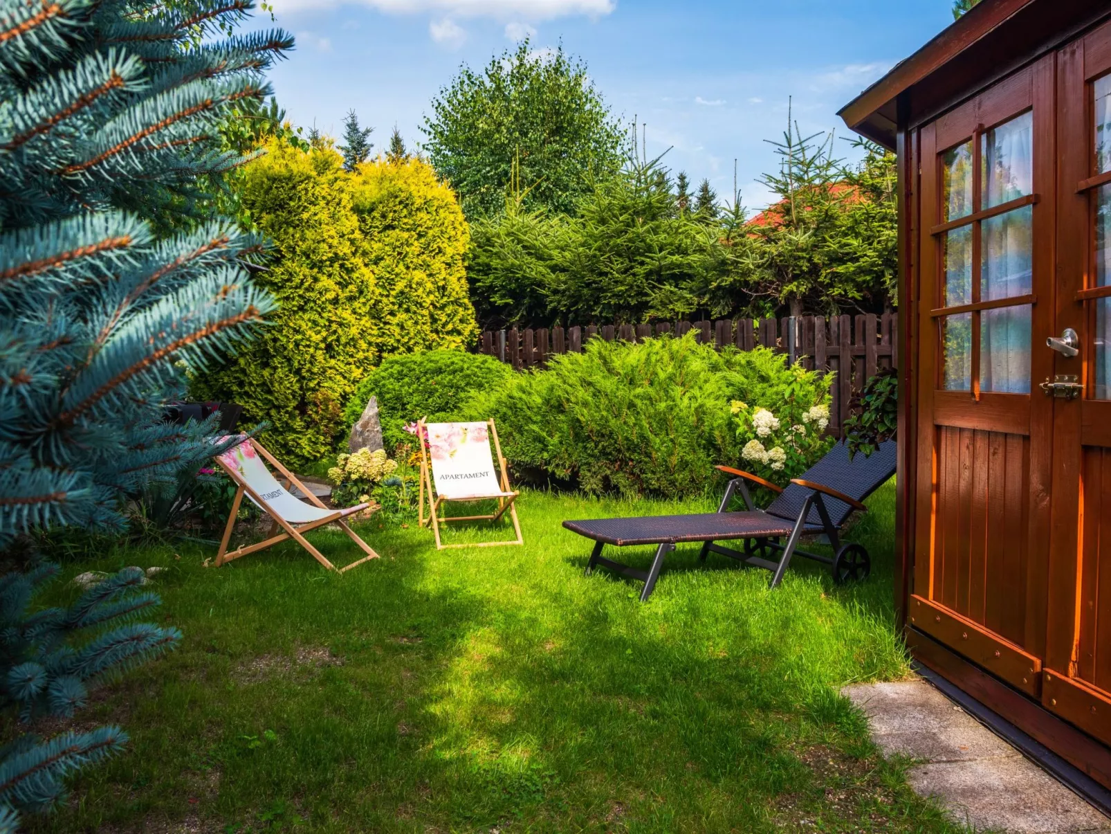 Wohnung mit Terrasse, Garten und Grill-Binnen