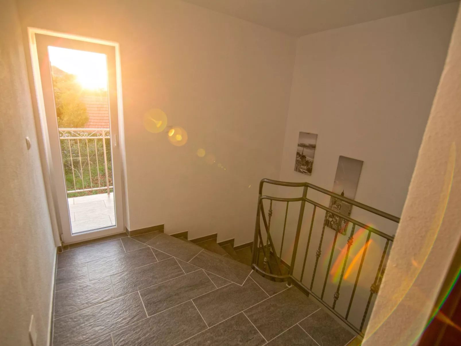 In Opanci mit beheiztem Pool, Parkplatz-Binnen