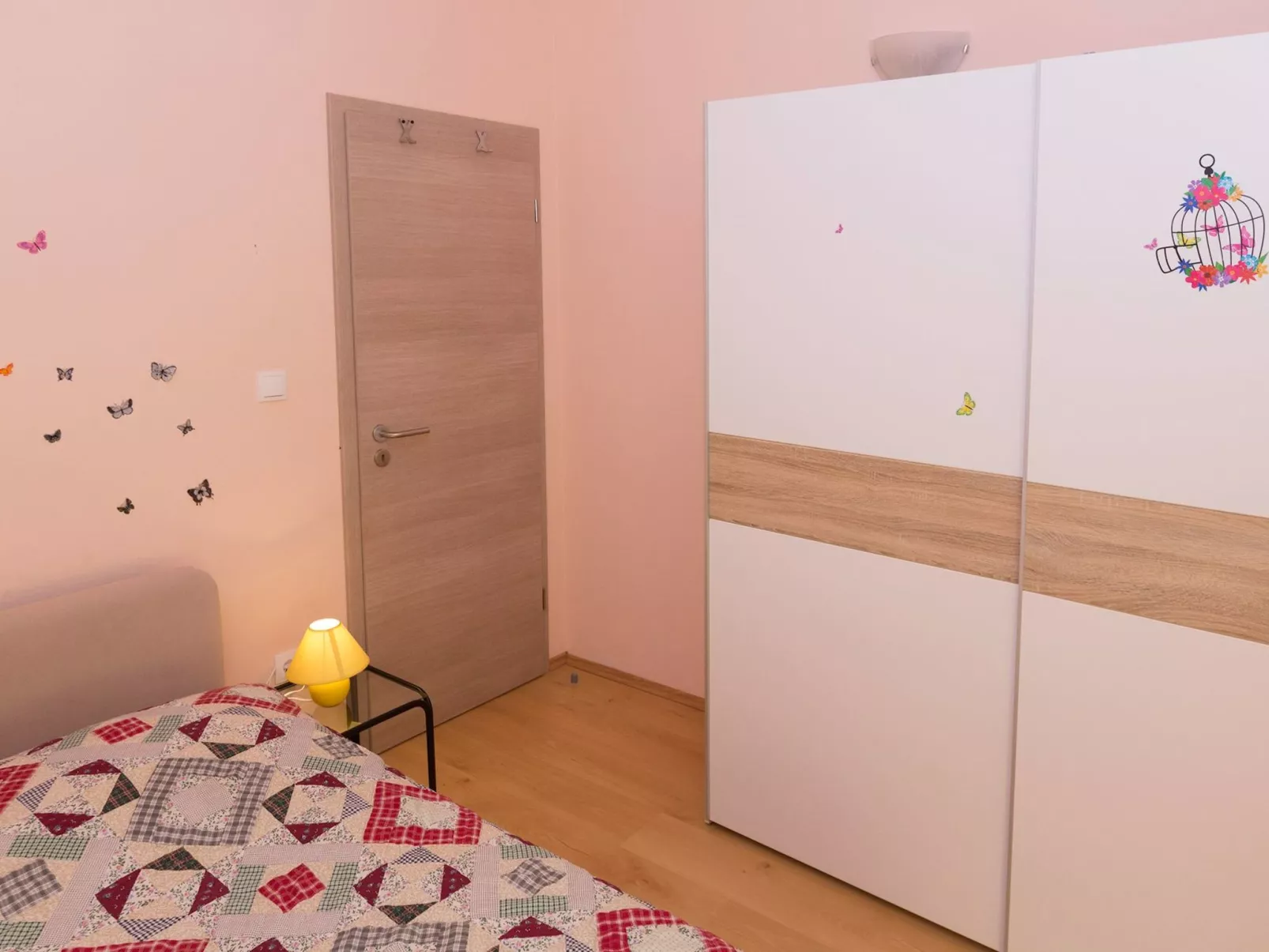 Villa "Sonnenblume" mit eigenem Garten und Grill-Binnen