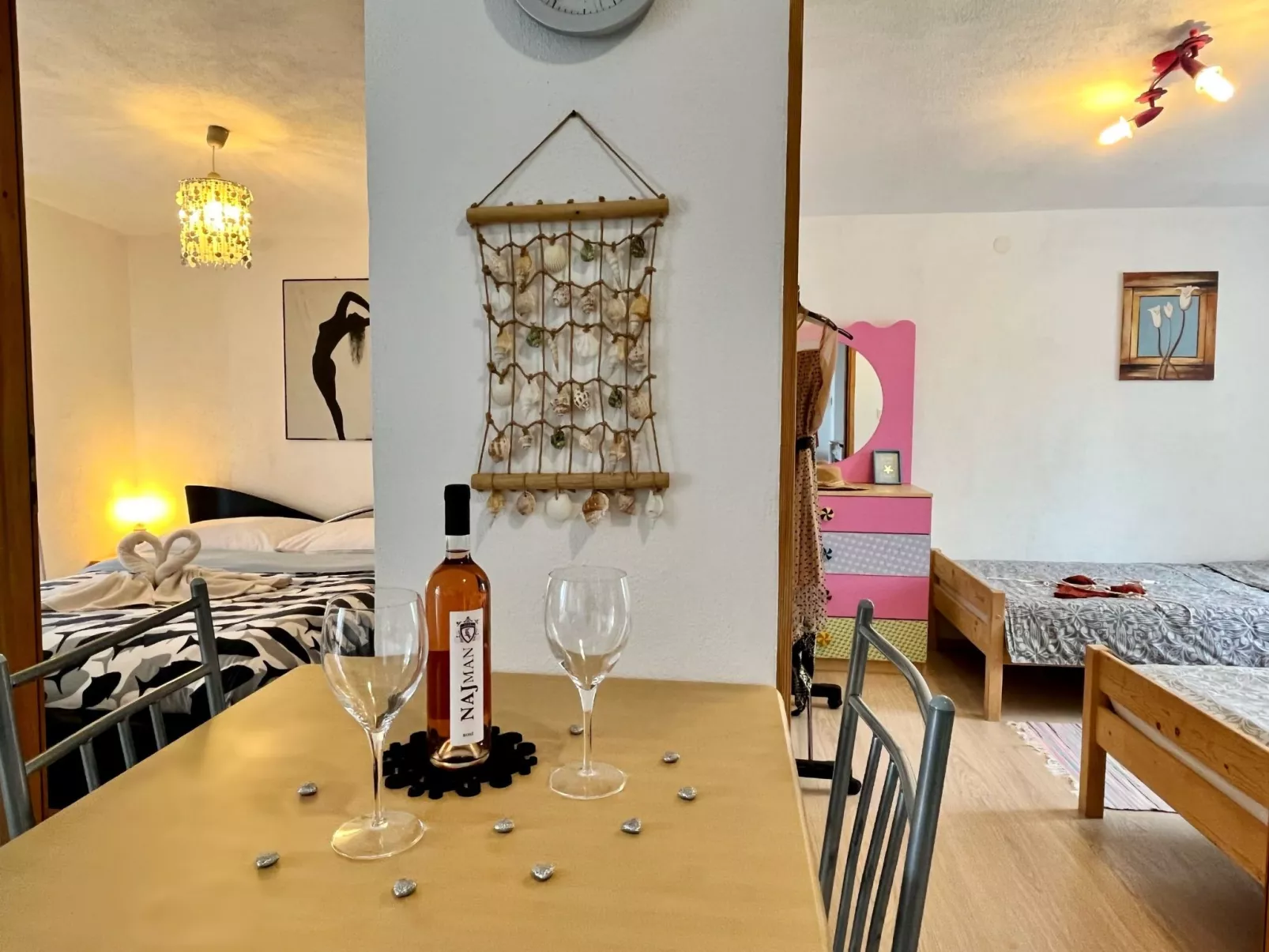 Stela in Karin Gornji-Binnen