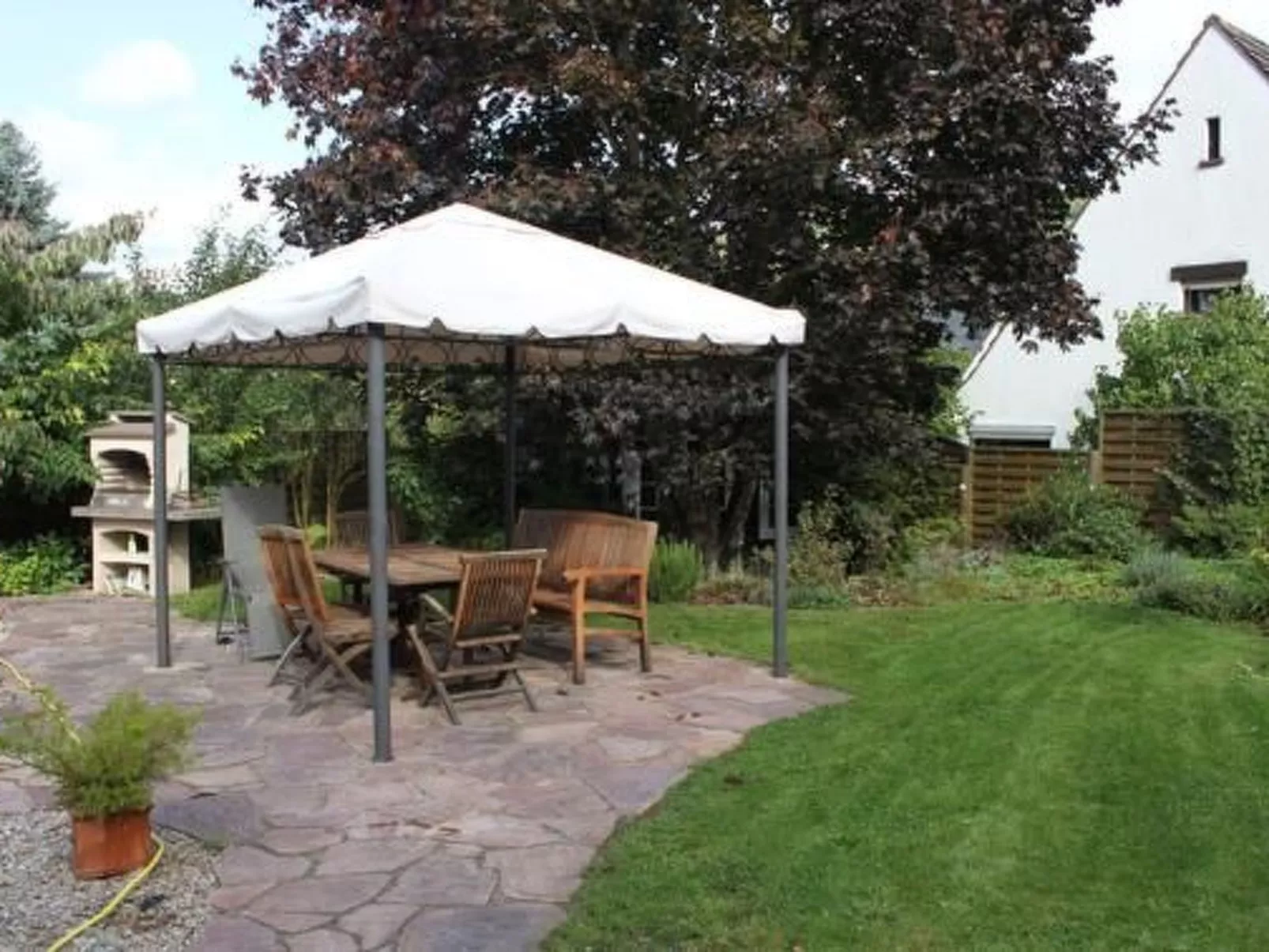 Gartentraum-Ferienwohnung-Binnen