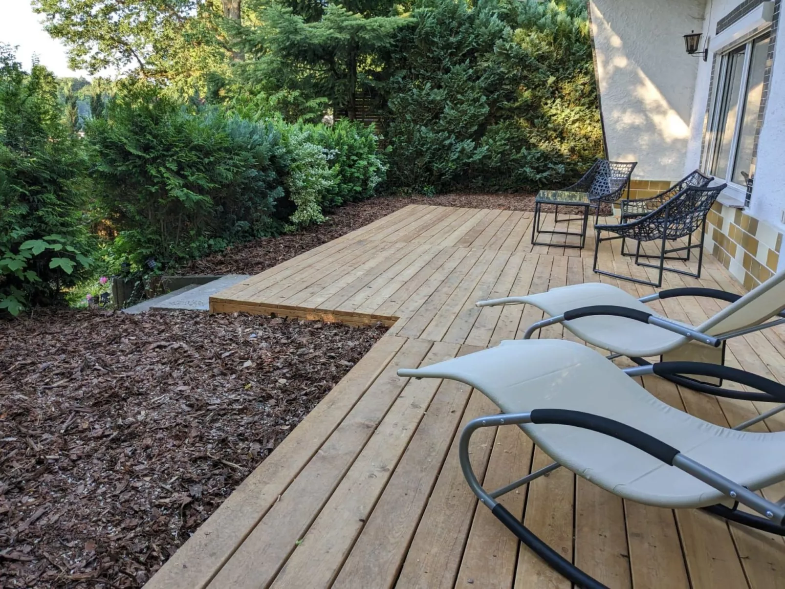 In Süd-Waldhanglage mit tollem Seeblick-Binnen