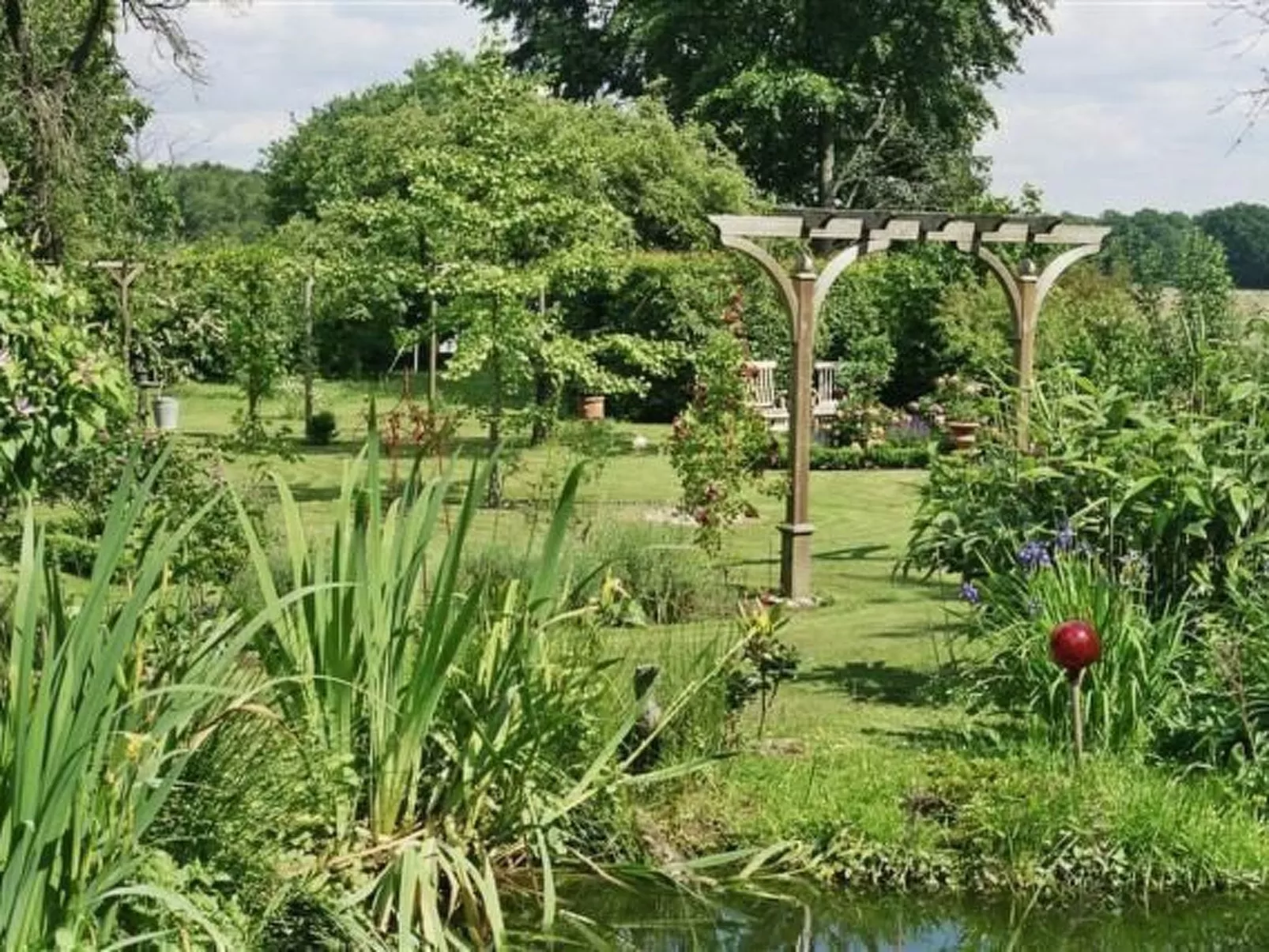 In ehemaliger Dorfschule am Dorfrand-Binnen