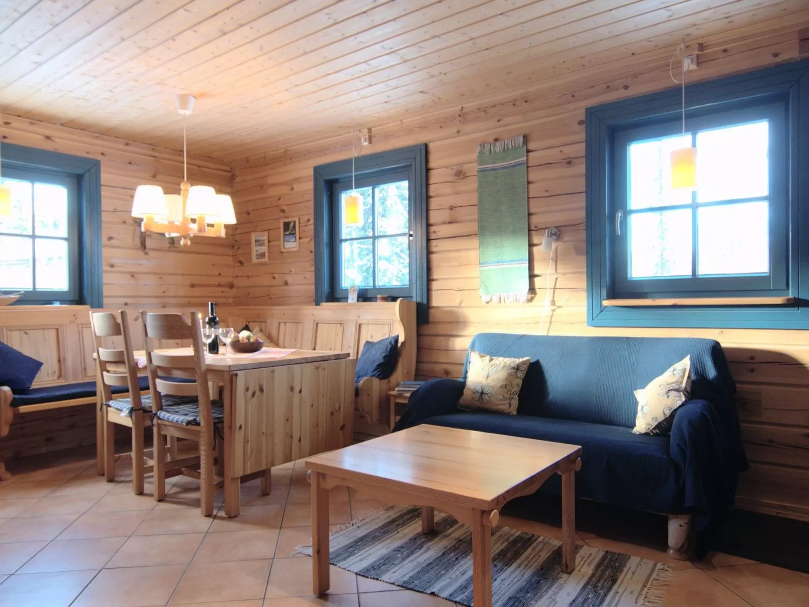 Charmantes modernes Blockhaus mit Kamin-Binnen