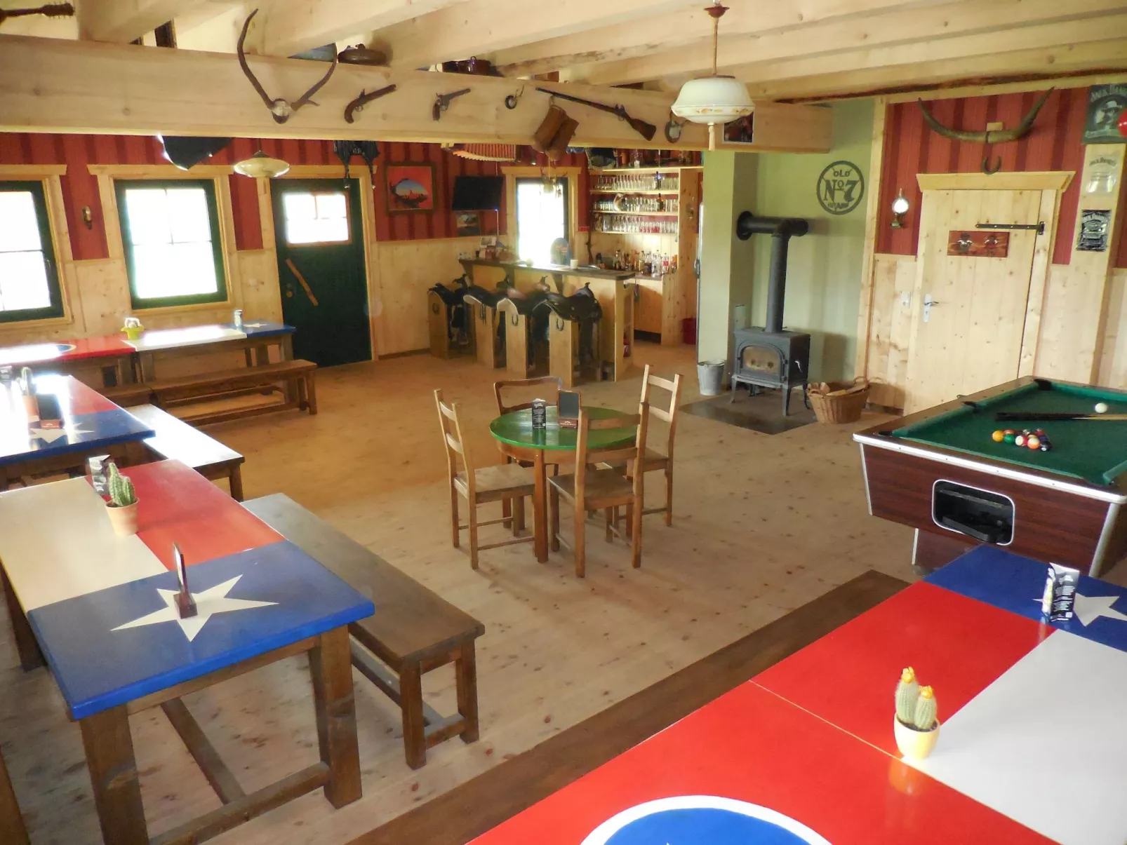 Horse Lake Ranch-Binnen