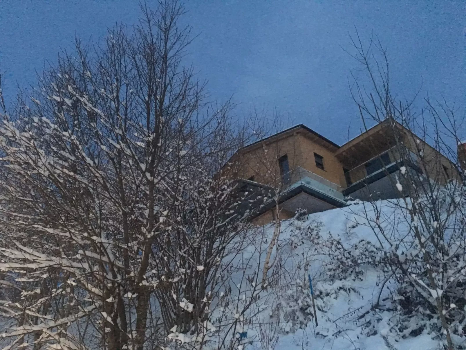 Freistehendes Ferienhaus mit Blick auf den See-Buiten