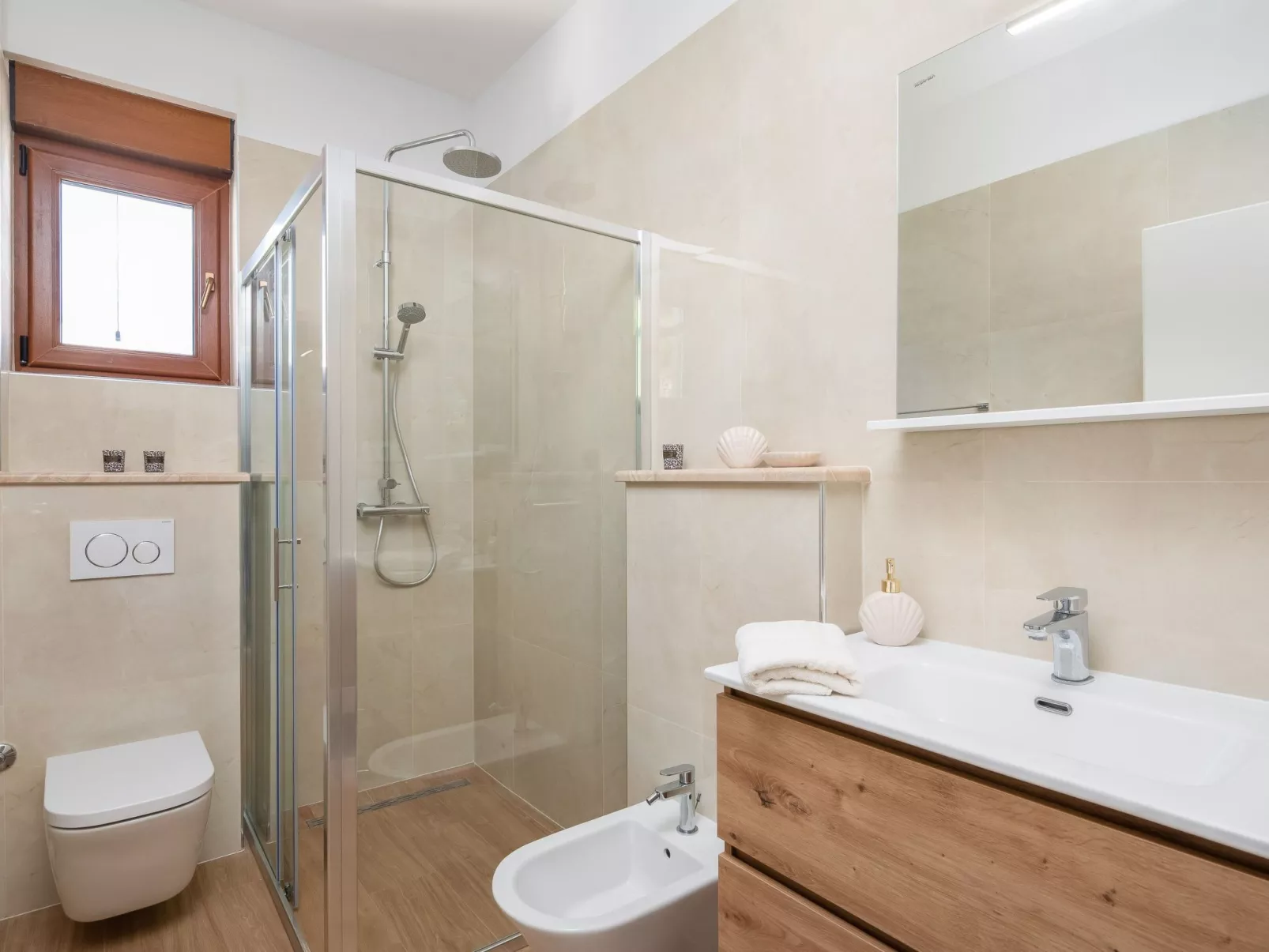 Stylisches Haus für 8 Personen und 4 Kinder-Binnen