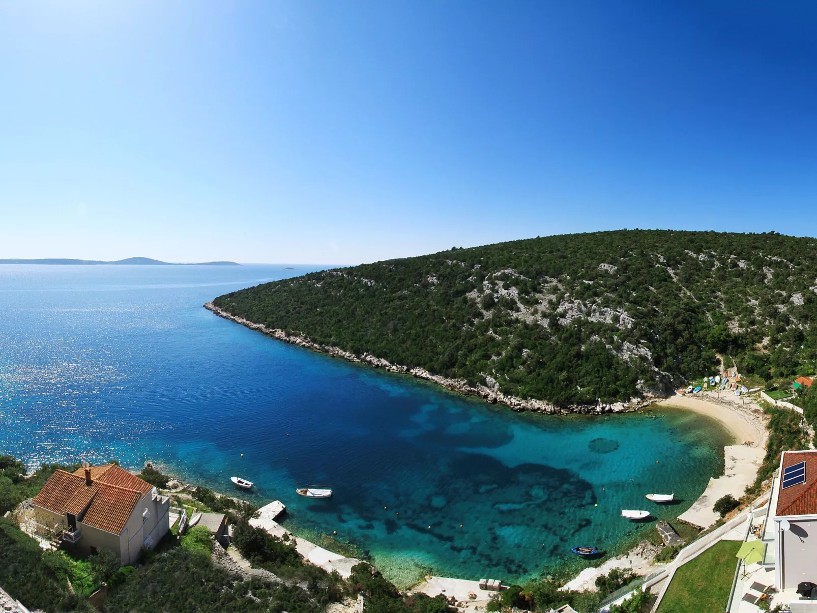 Villa by the Sea-Image-tags.info