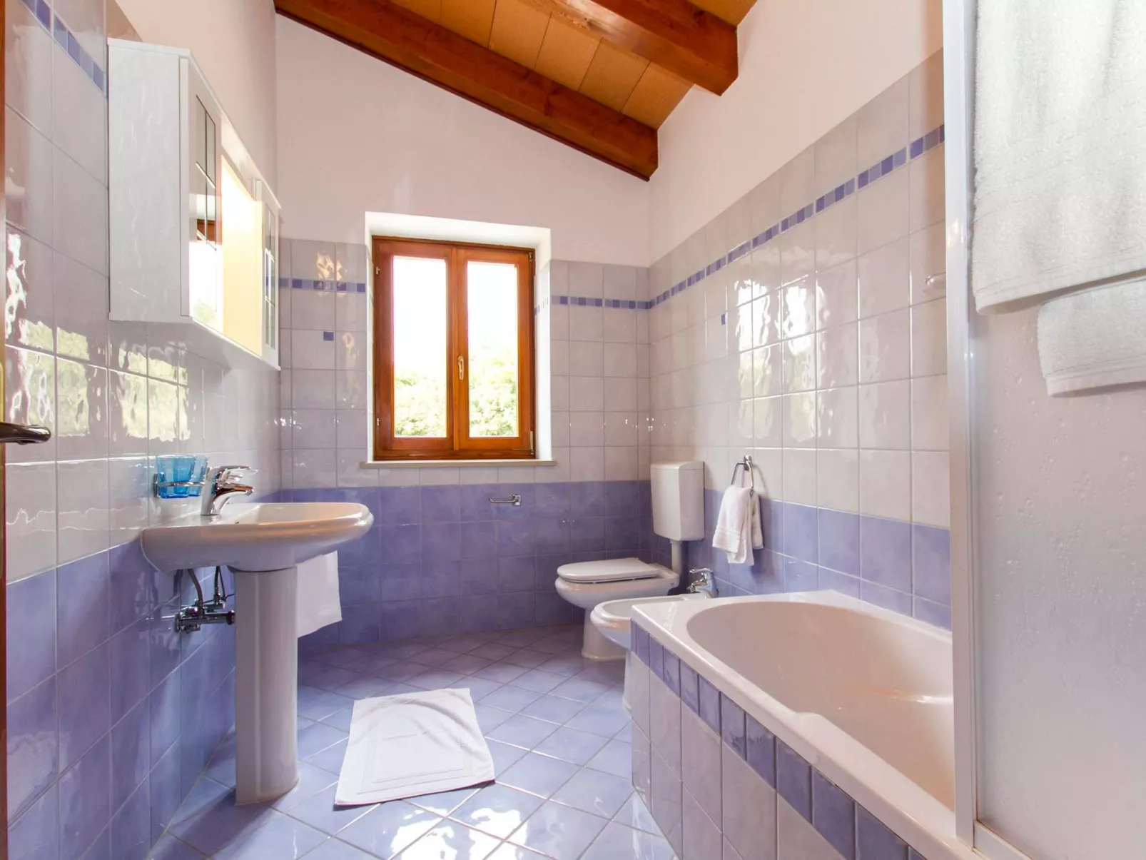 Villa Maggie mit Gemeinschaftspools-Binnen