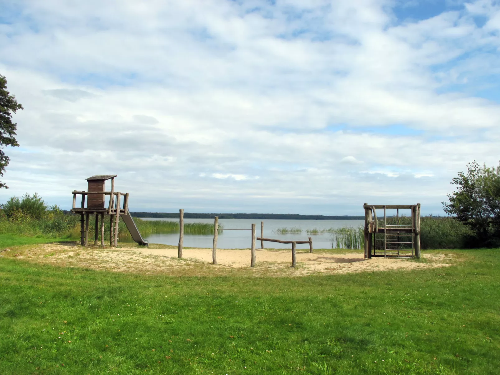 Nette Wohnung in Joachimsthal mit Kleiner Terrasse-Omgeving