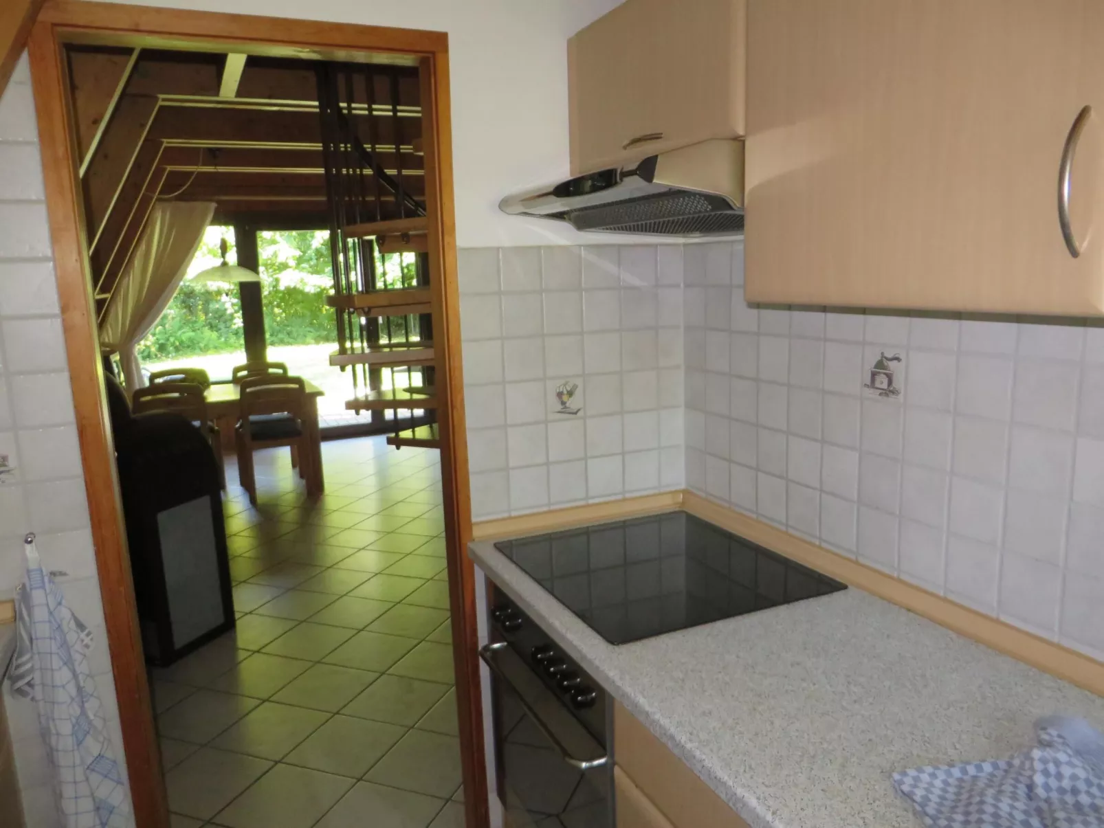 Spitzdachferienhaus mit Schwedenofen und Garten-Binnen