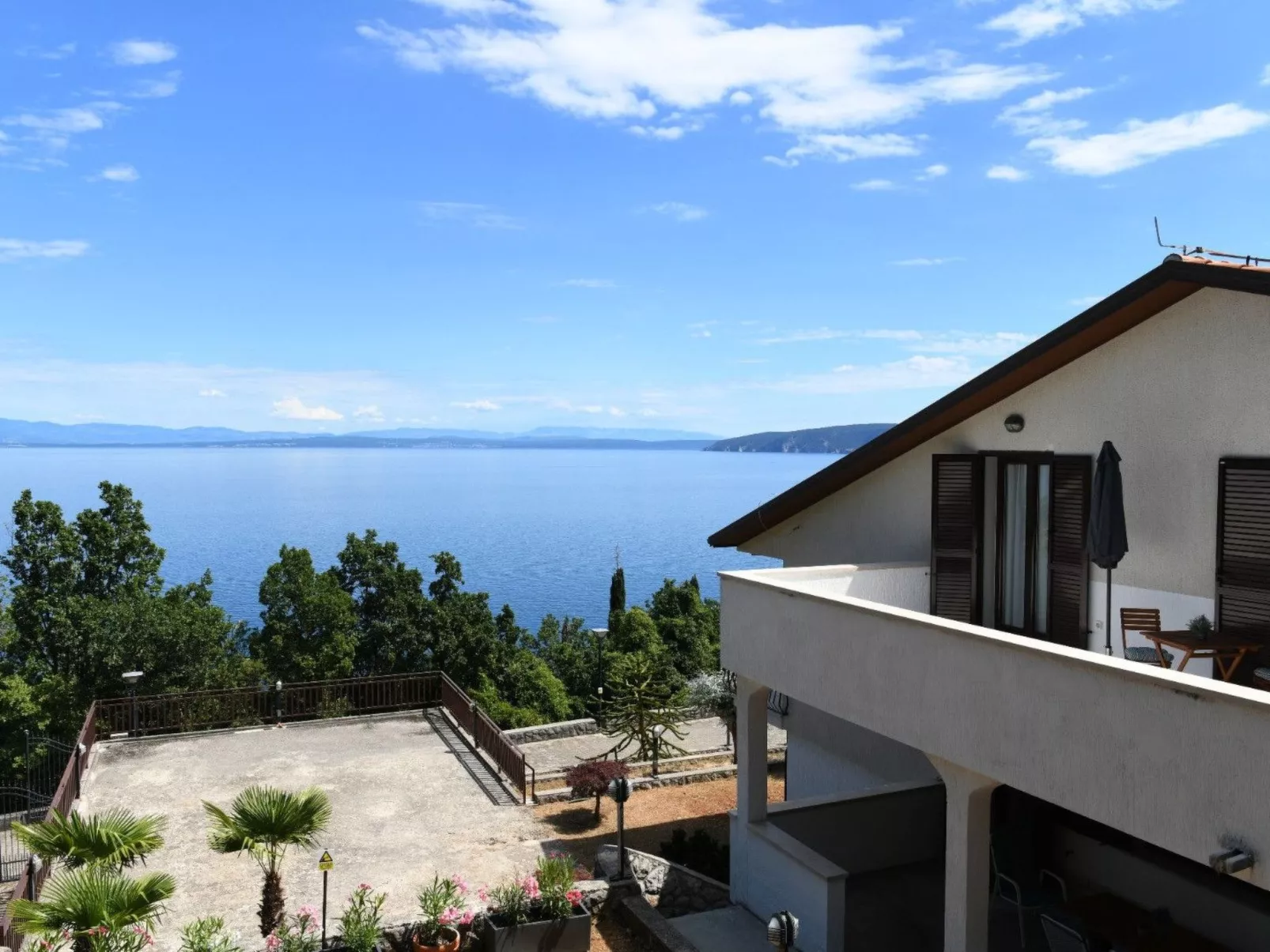 Ferienvilla mit Whirlpool-Binnen