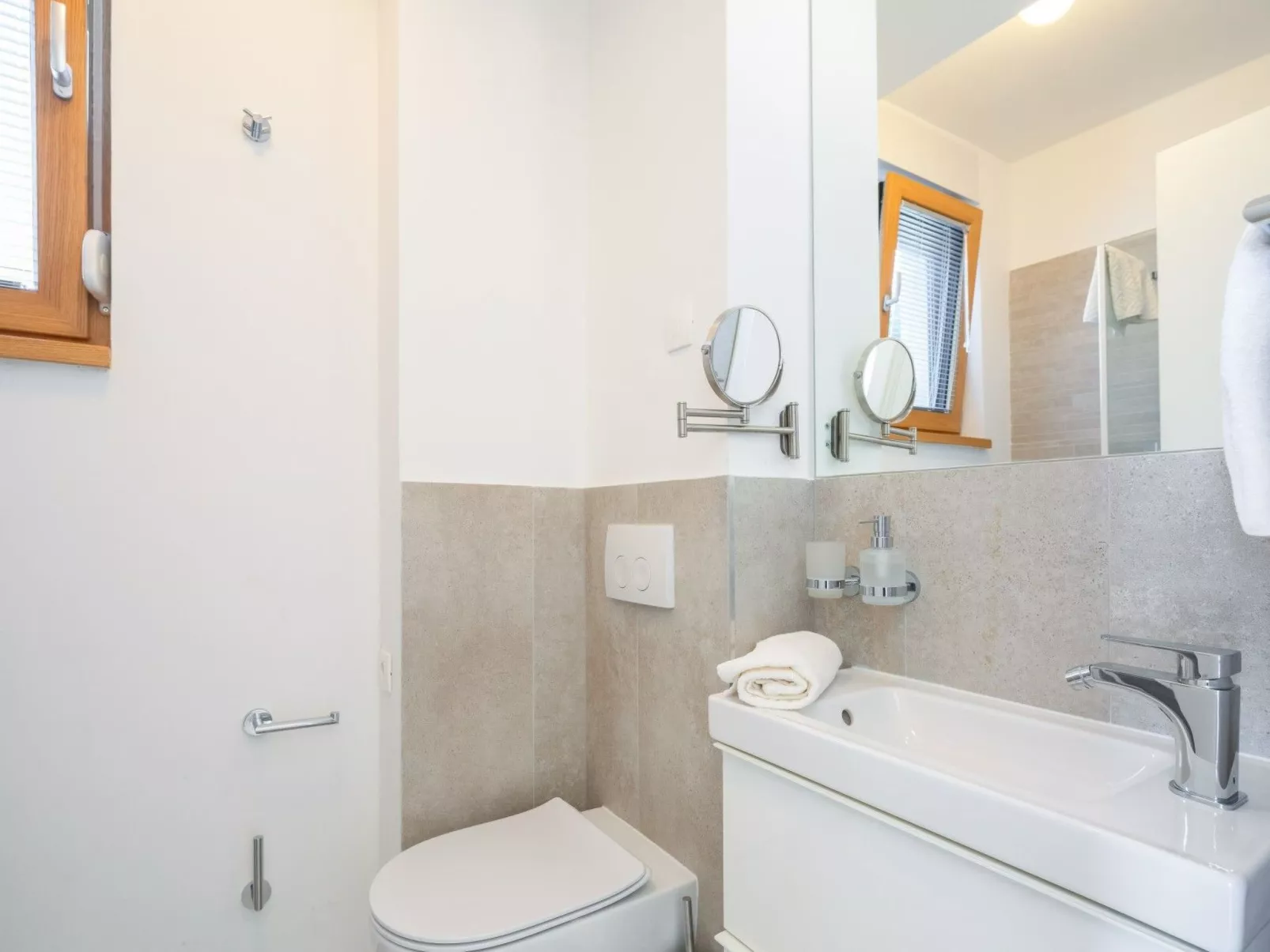 Villa mit Hydromassage und beheiztem Pool-Binnen