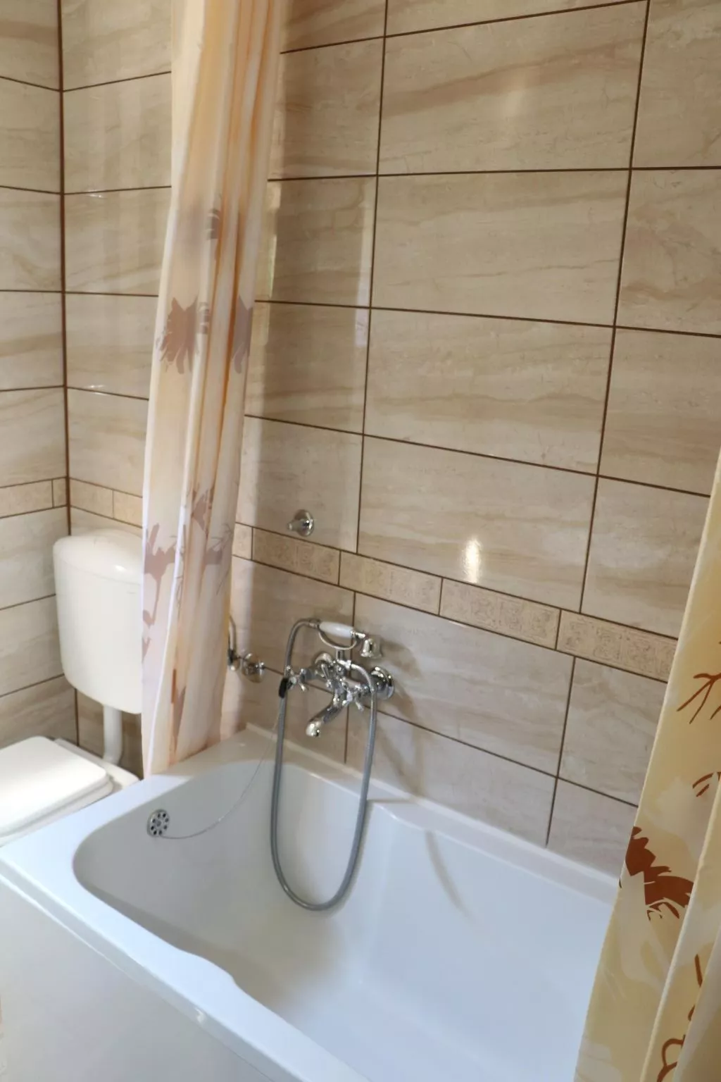 Mit Garten, Grill und Terrasse-Binnen