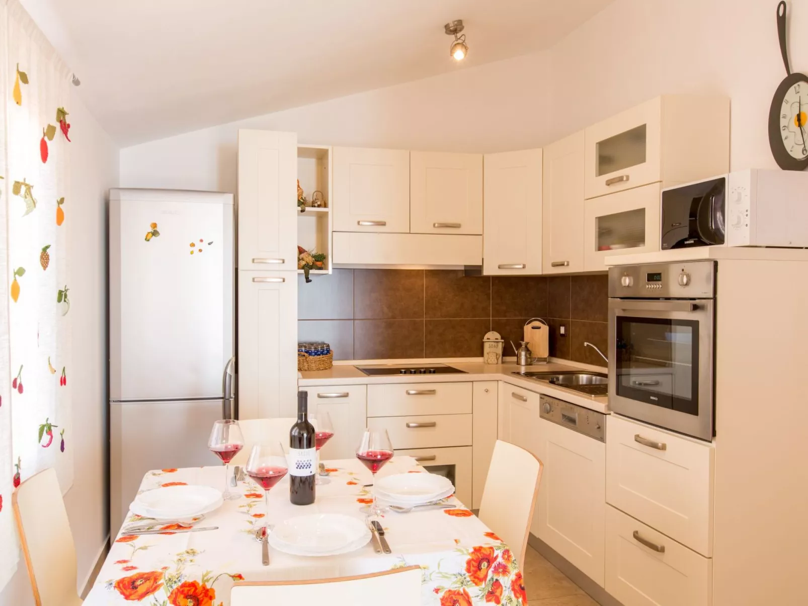 Steinhaus Sole - mit herrlichem Ausblick-Binnen