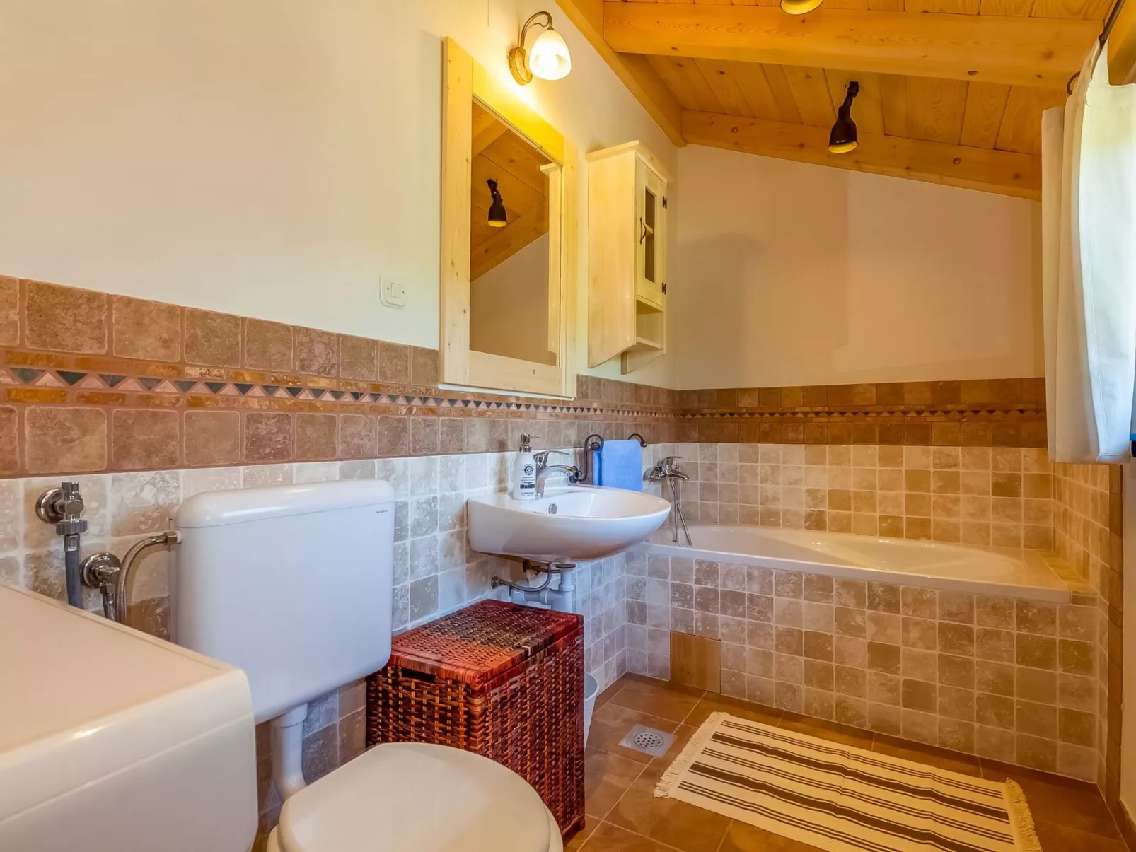 Ferienvilla mit Blick auf das Wasser-Binnen