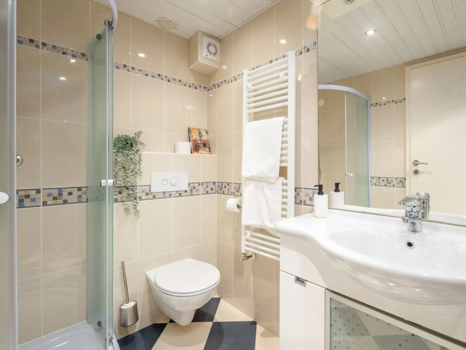 In Krapinske Toplice mit Terrasse-Binnen