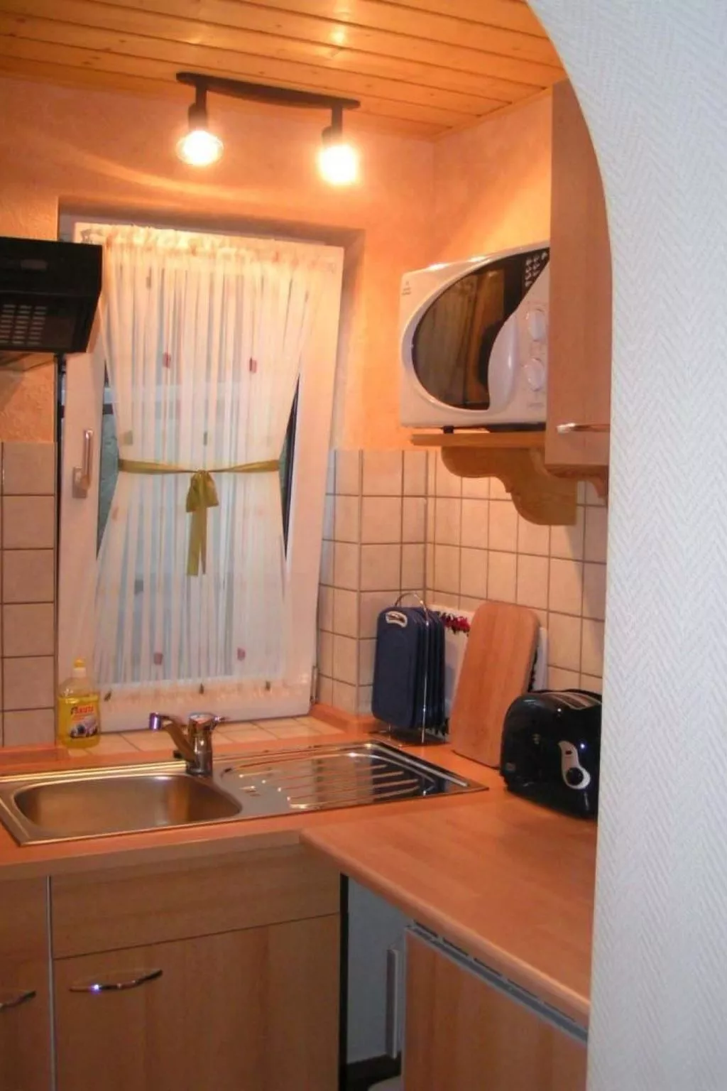 Ferienbungalow mit Terrasse und Angelplatz-Binnen