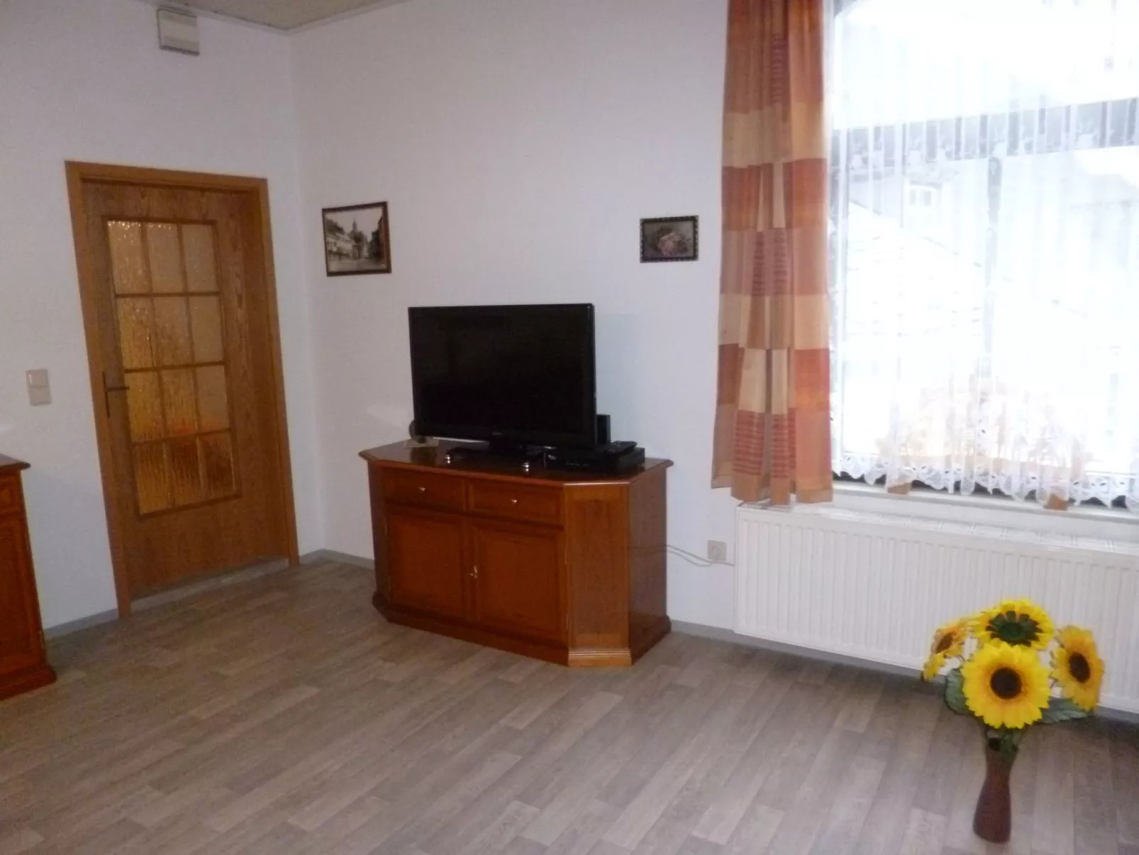 Im Vierseitenhof-Binnen