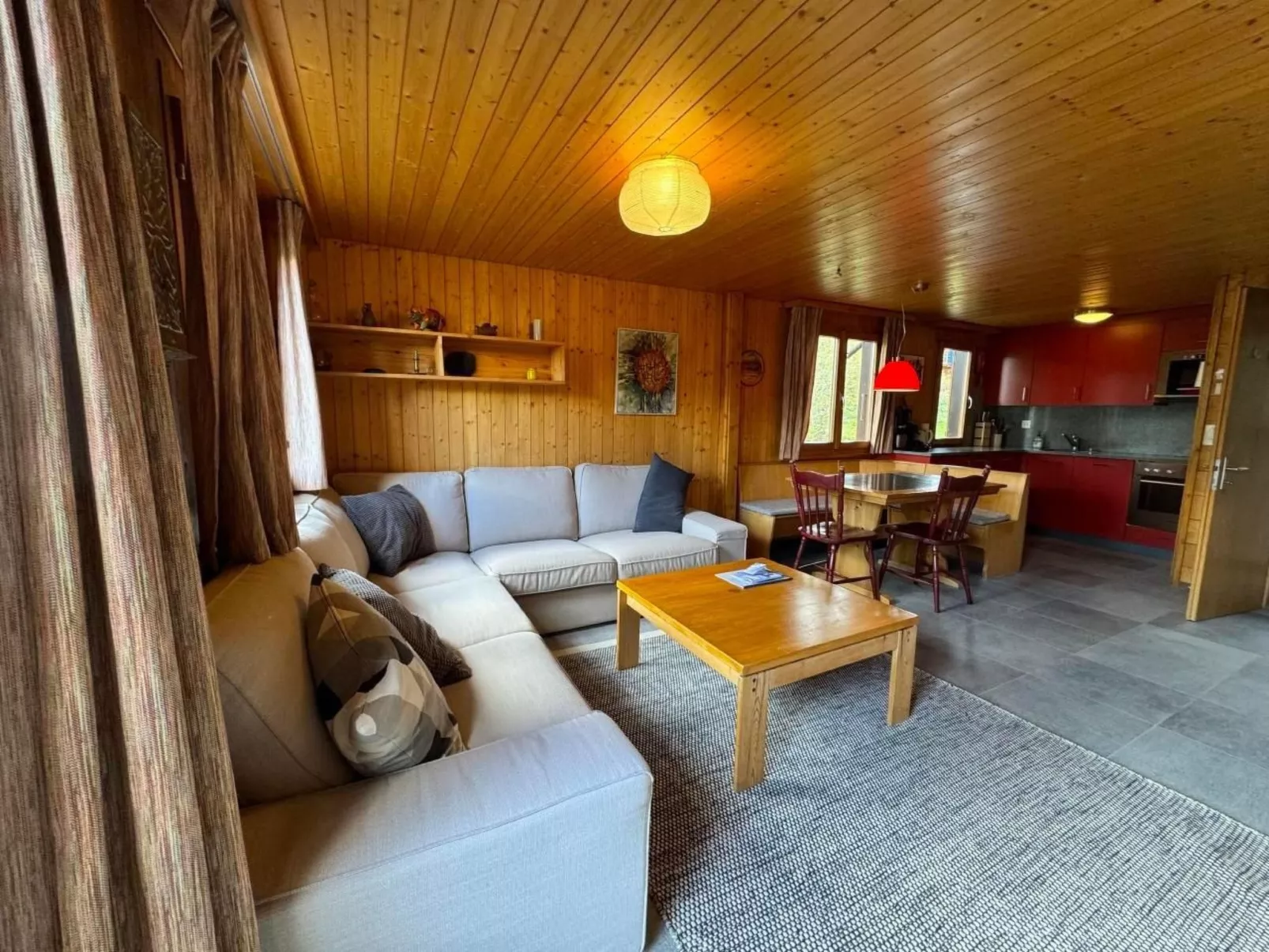 Chalet Abesiz-Binnen