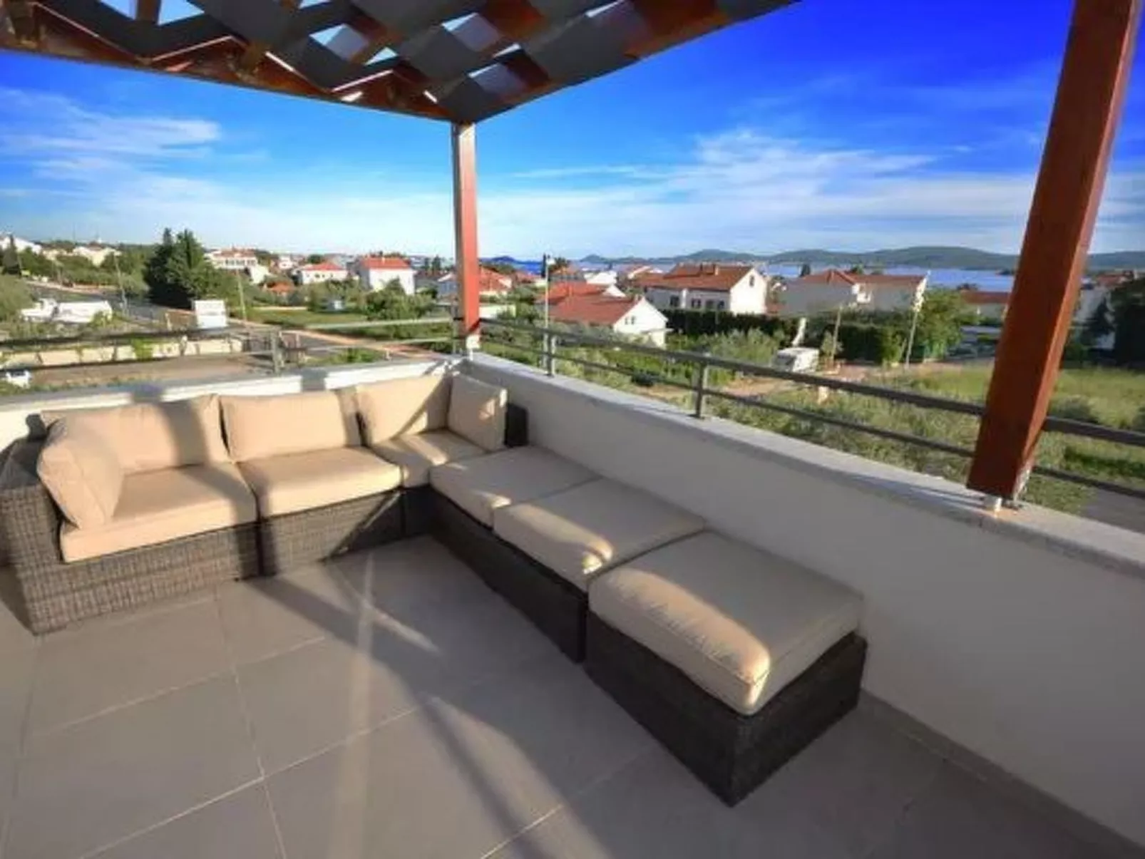 Komfortable Wohnung mit privatem Jacuzzi-Binnen