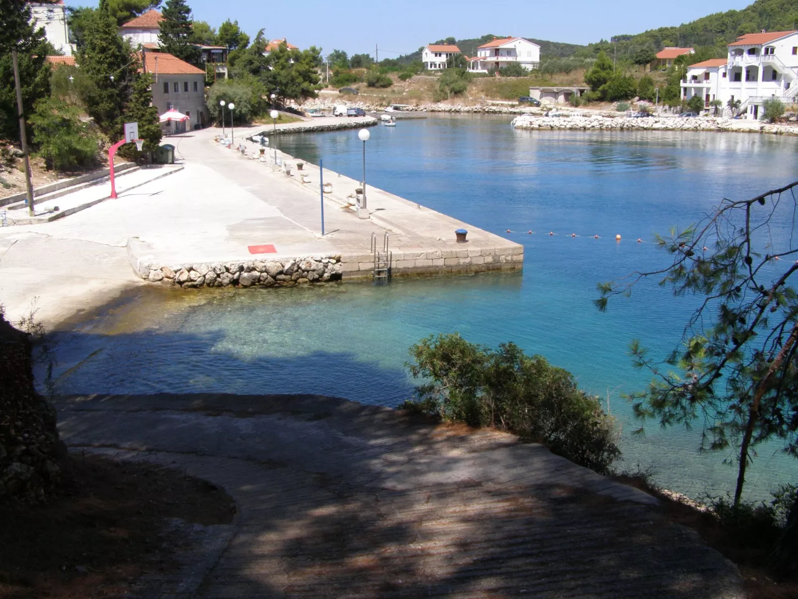 Wohnung mit zwei Schlafzimmern, direkt am Meer-Image-tags.info