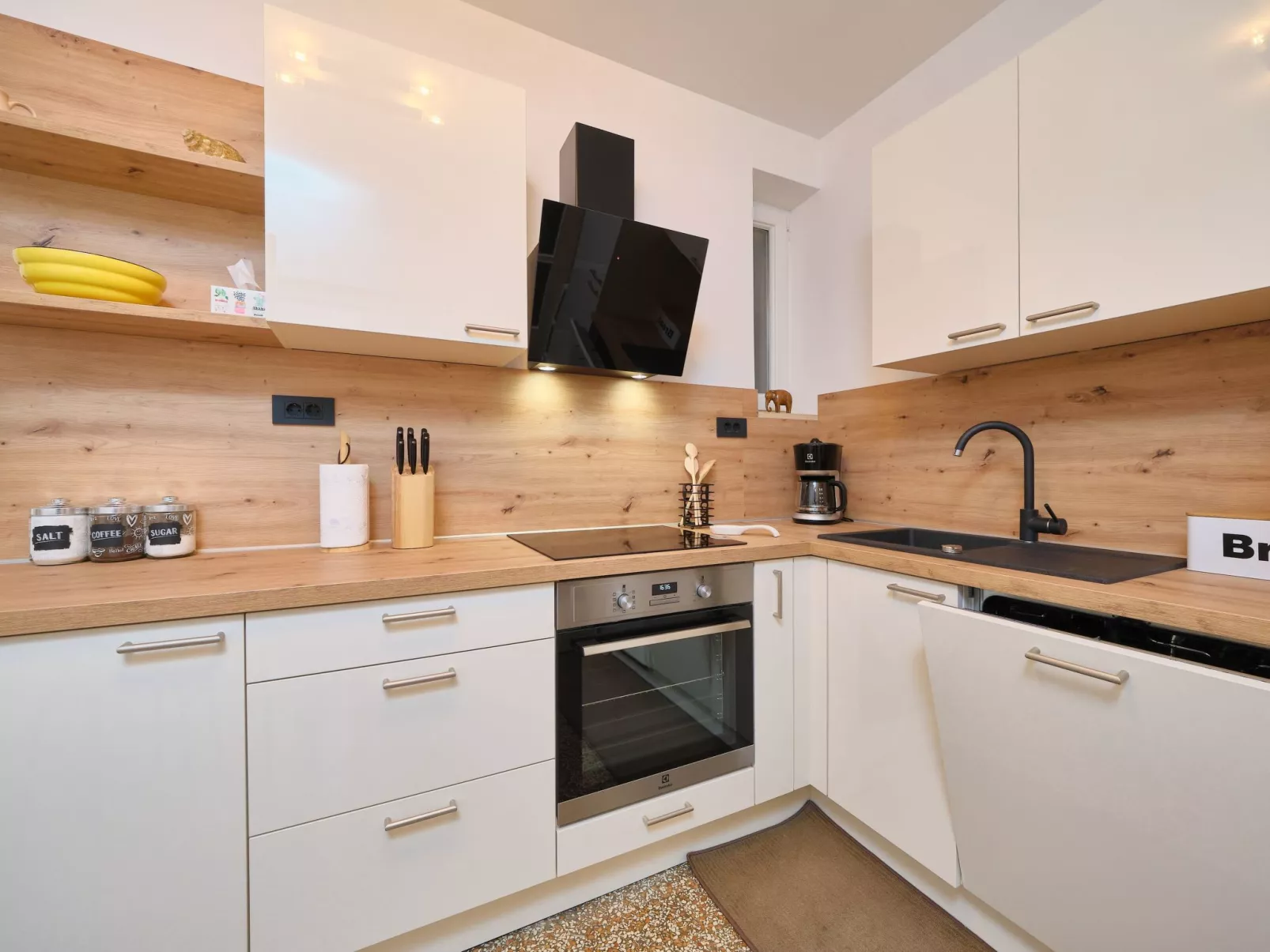 Für 4 Personen ca. 80 m&sup2; in Split, Dalmatien (Gespanschaft Split-Dalmatien-Binnen