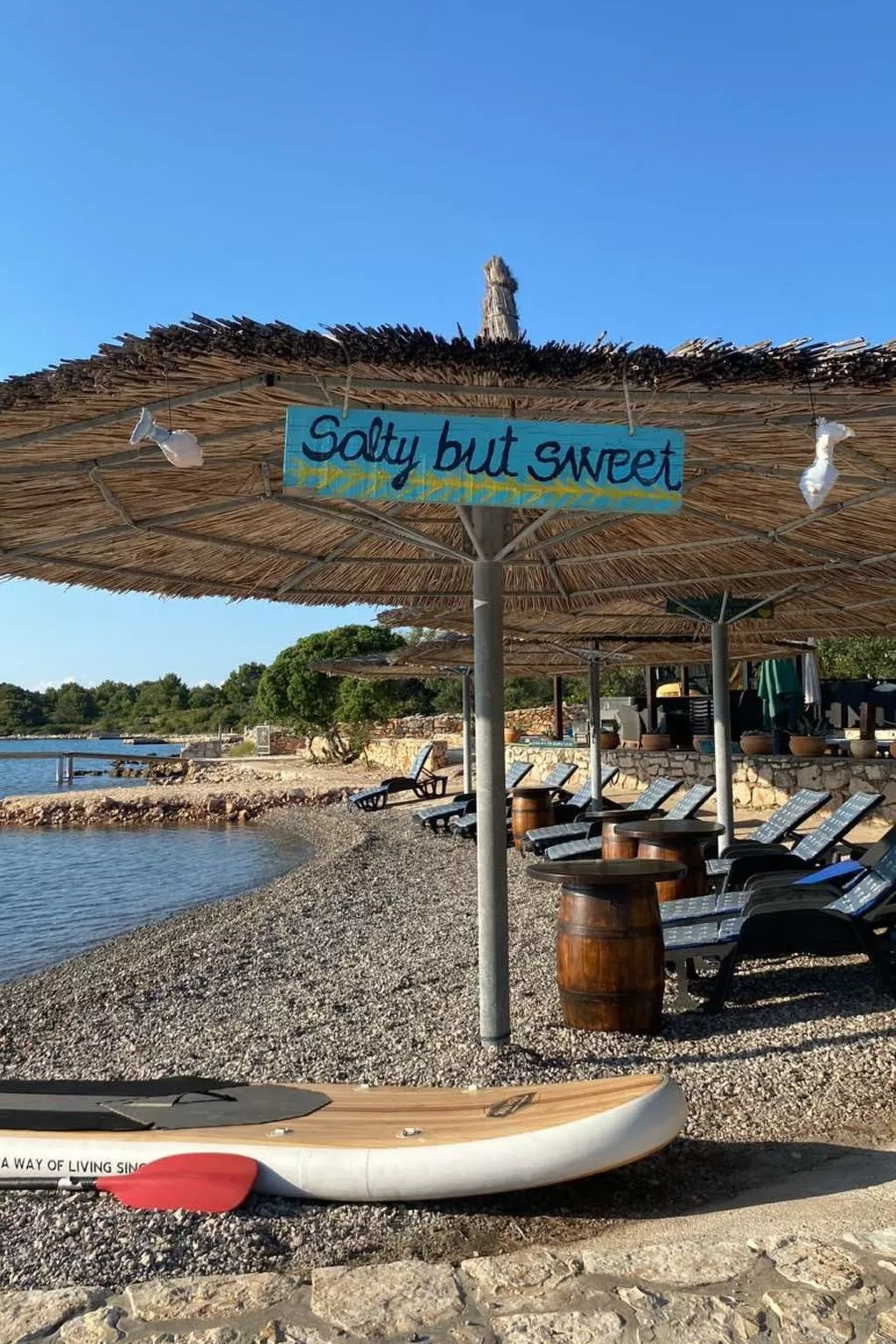 Strandhaus Hela - Ferienanlage Bain, Žut - Kornati-Binnen