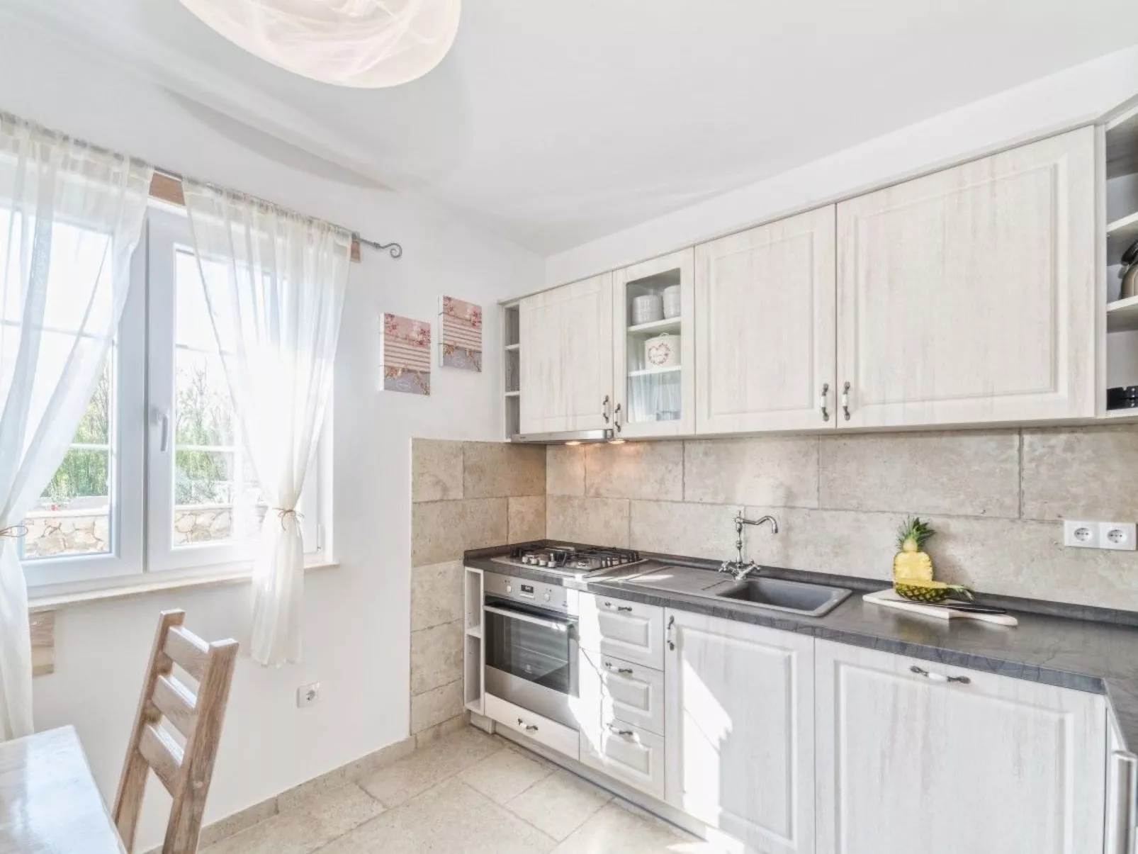 Villa Kirsten mit beheiztem Pool - von TA Leut Agency-Binnen