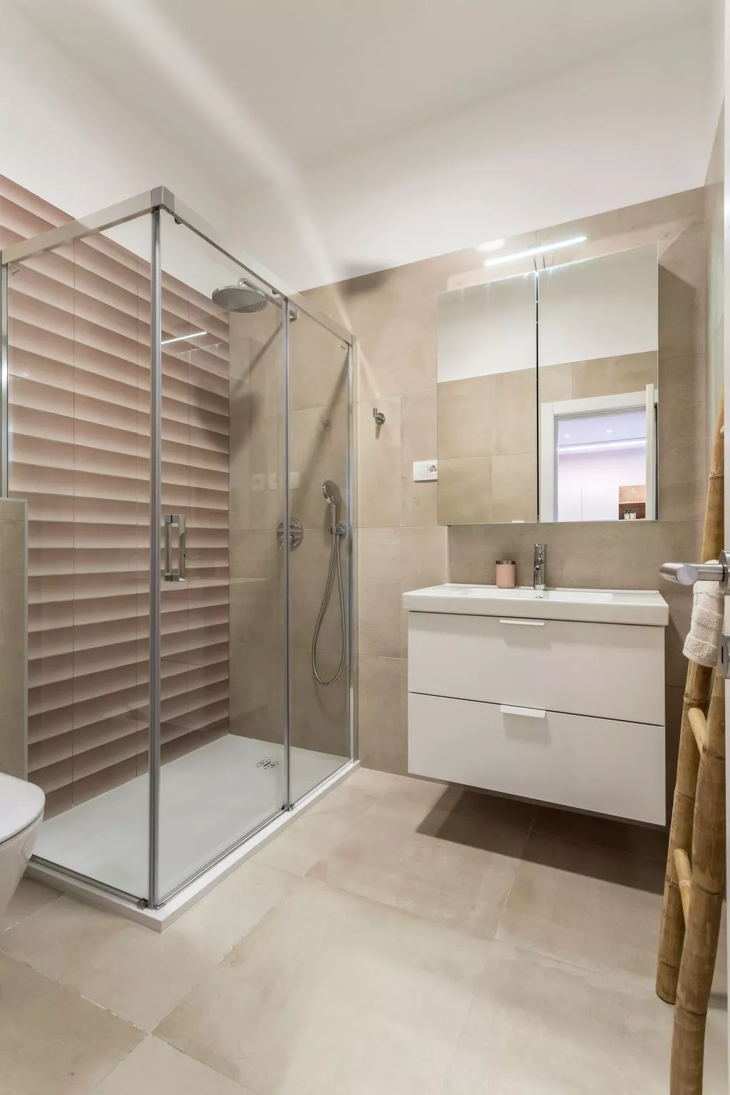 Luxus-Apartment mit Whirlpool-Binnen