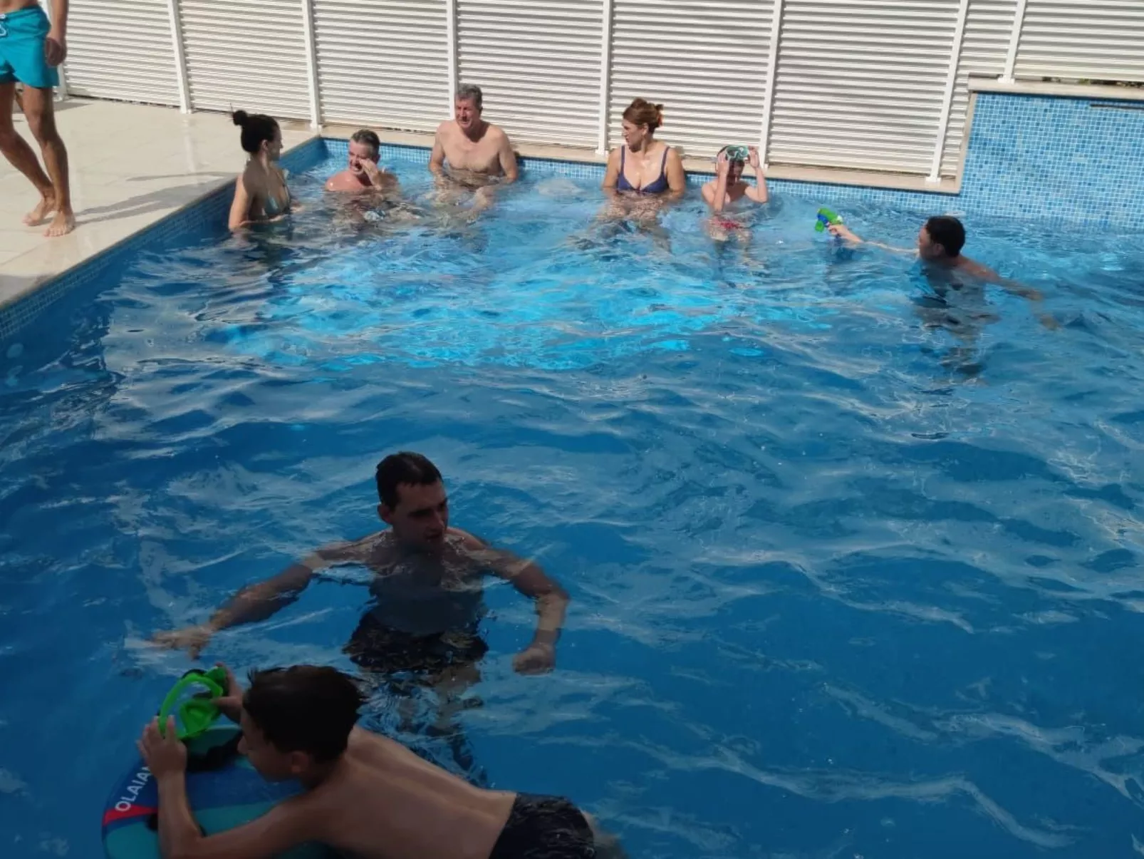 Für vier Personen, mit einem Balkon-Binnen