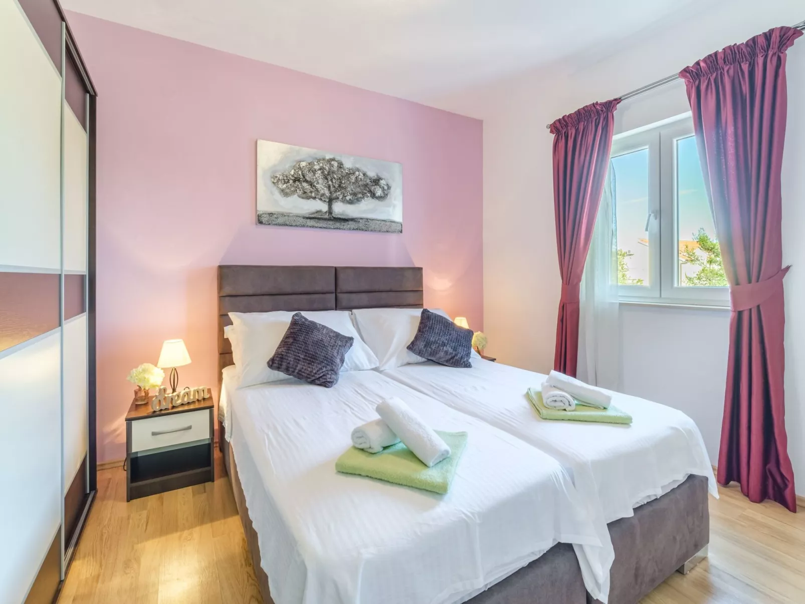 Für 5 Personen ca. 45 m&sup2; in Supetar, Adriaküste Kroatien (Kroatische Insel-Binnen