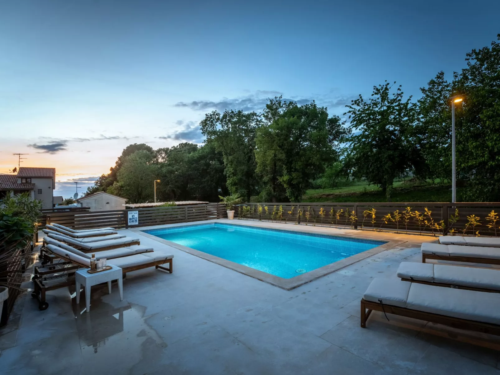 Schönes Appartement Mala 4 mit Pool-Buiten