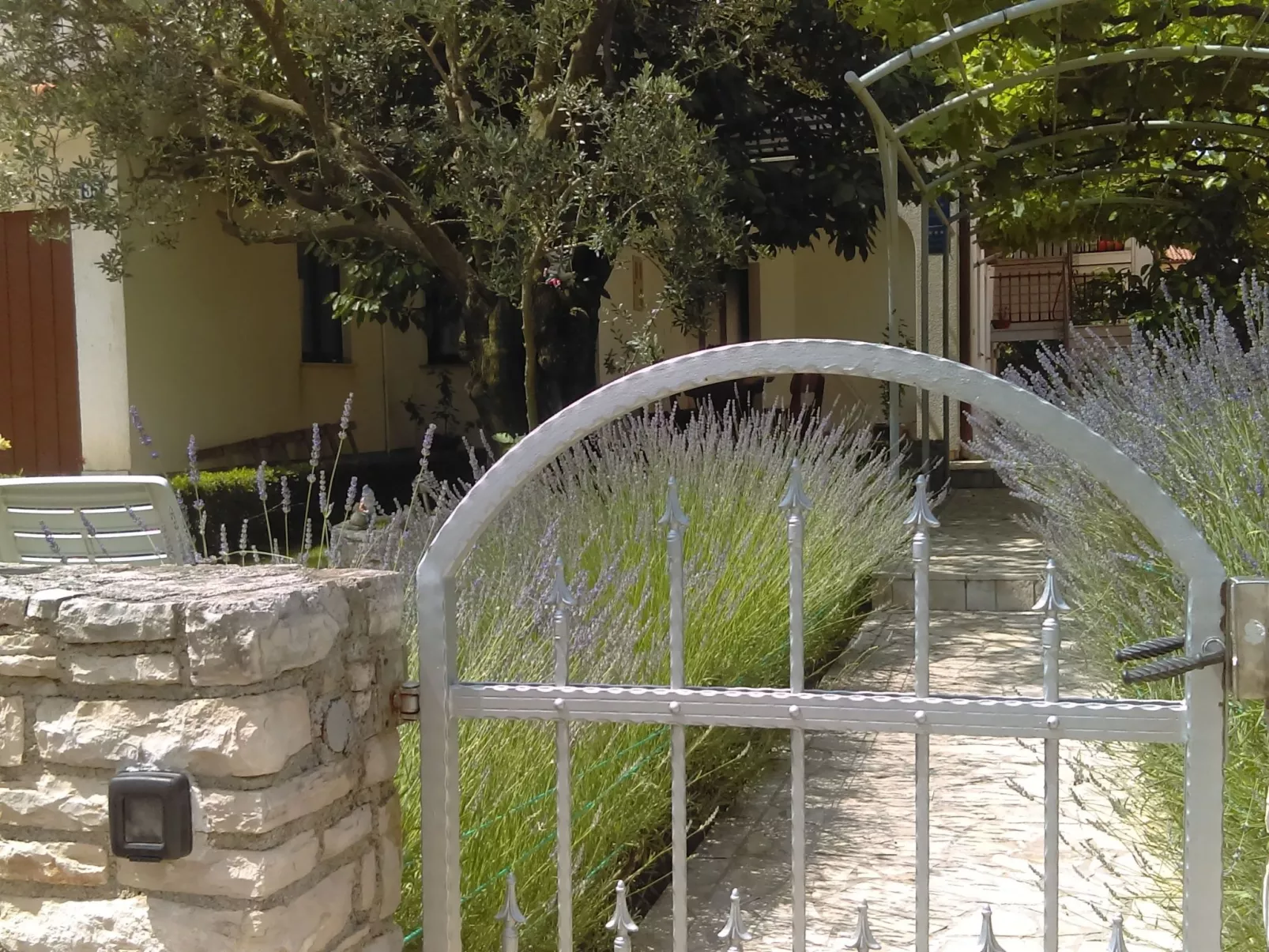 Studio mit Balkon-Image-tags.info