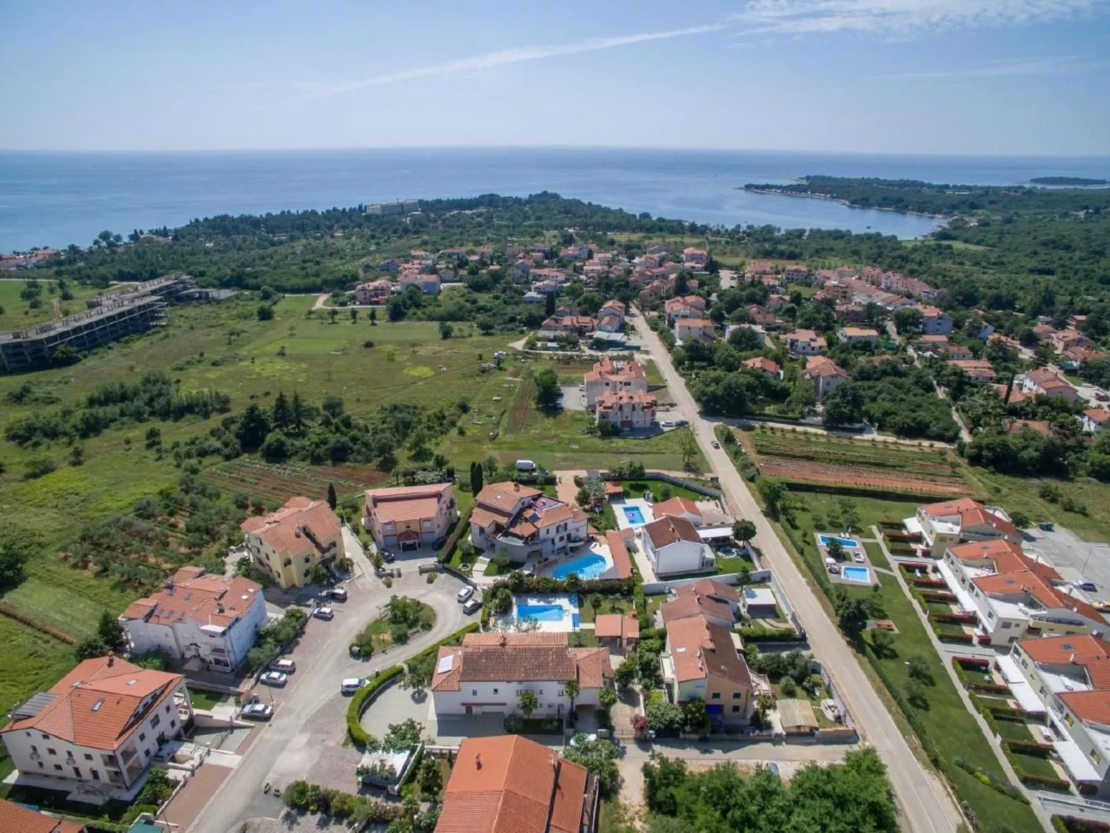 Paradiso 1 mit Pool-Buiten