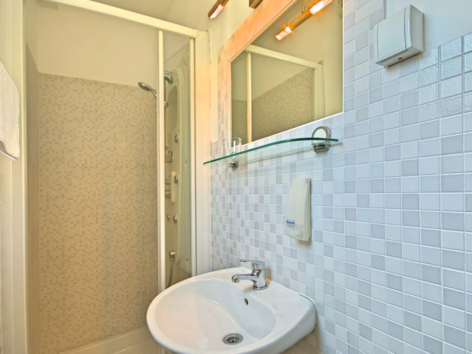 Apartment Nika 3 Umag mit Pool und Whirlpool 400 Meter vom Strand entfernt-Image-tags.info