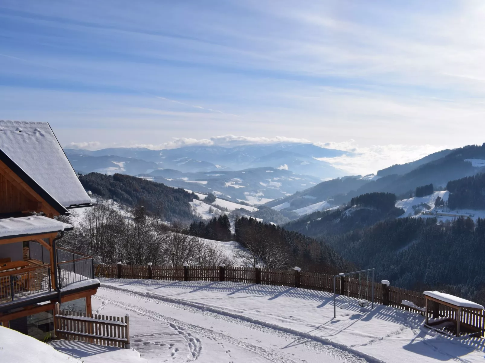 Alm-Ferienhaus-Binnen
