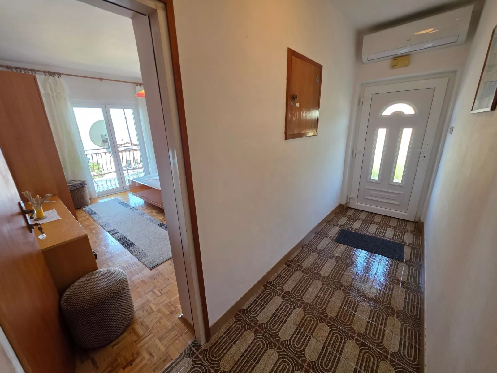 Wohnung für 7 Personen mit Terrasse und Meerblick-Binnen