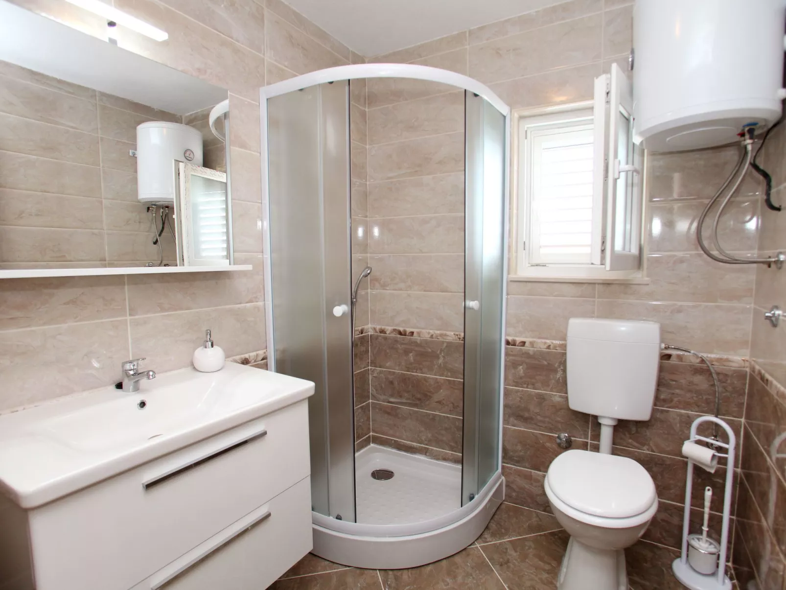 Gemütliches Ferienhaus Anamarija-Binnen