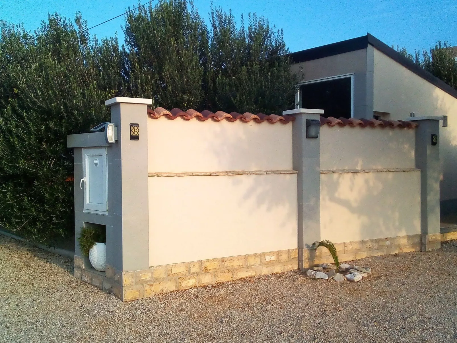 Manora Sucuraj Pool Gästehaus-Buiten